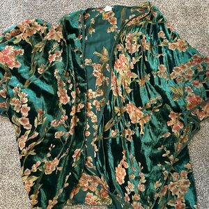 Natural Life Green Floral Velvet Kimono
